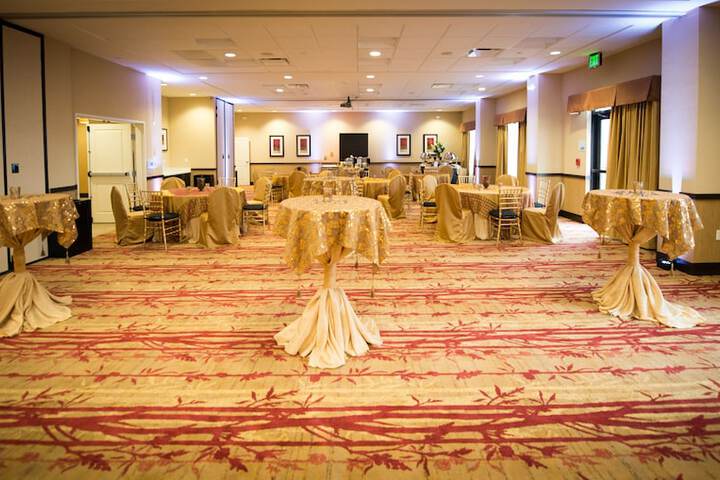 Holiday Inn Express & Suites Denver South - Castle Rock by IHG