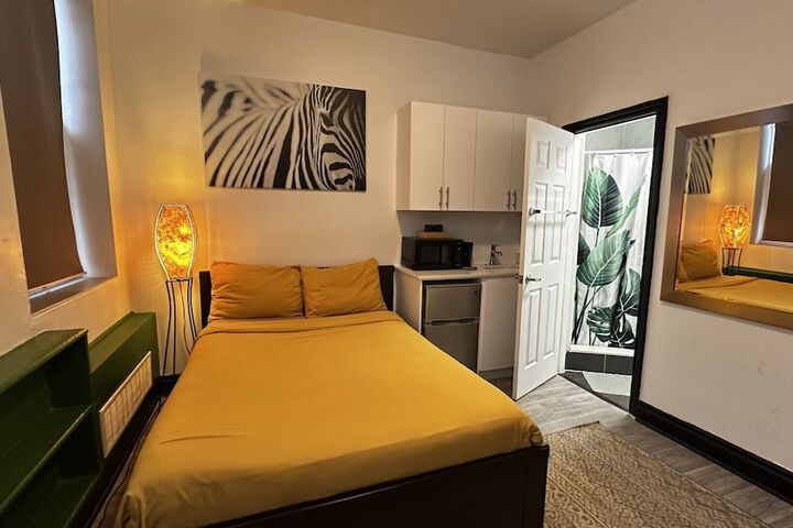 Room 21 of 39