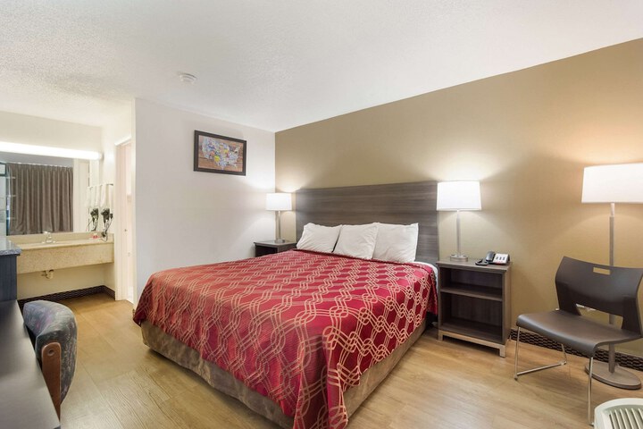 Room 15 of 29