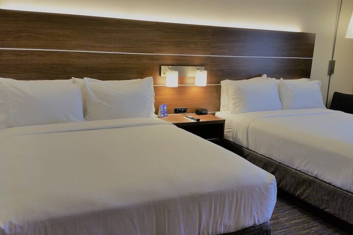 Room 11 of 41