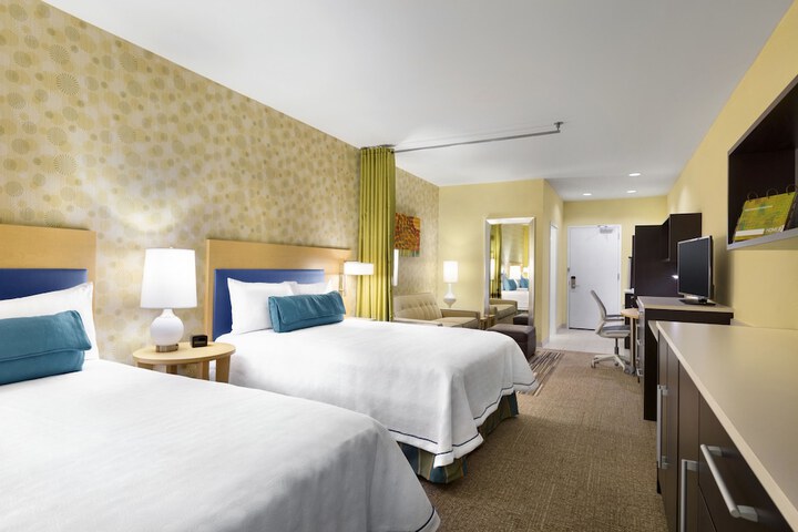 Room 8 of 22