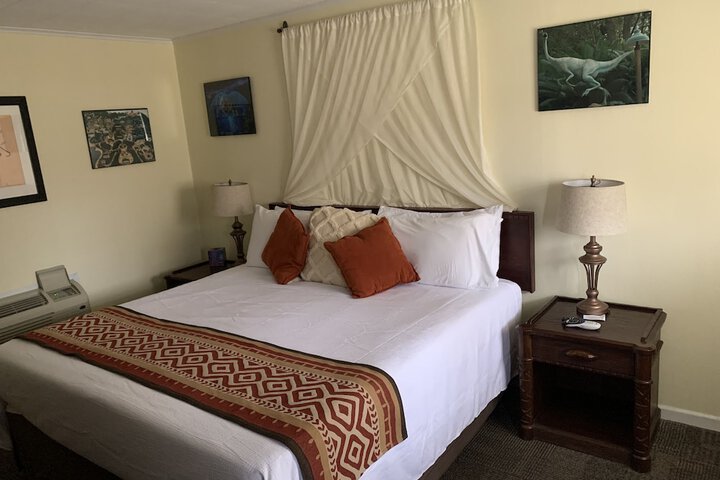 Room 24 of 27