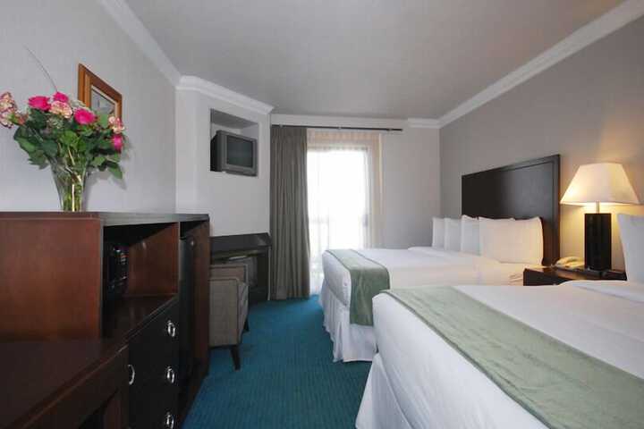Room 12 of 36