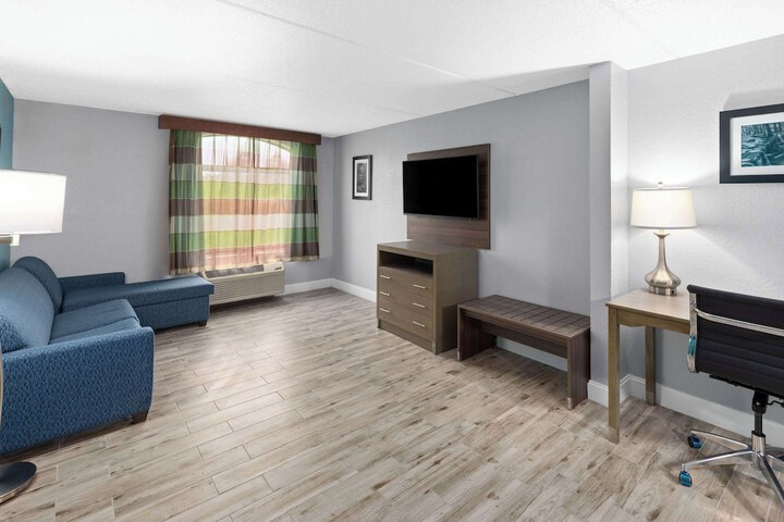La Quinta Inn & Suites by Wyndham Sevierville / Kodak
