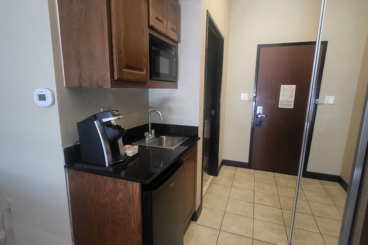 Comfort Inn & Suites Miami - Route 66