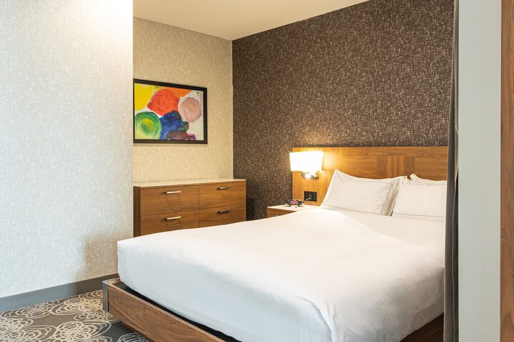 Ômage Hotel Montreal Laval, a Tribute Portfolio Hotel