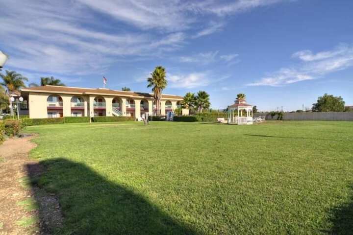 Property Grounds 14 of 14