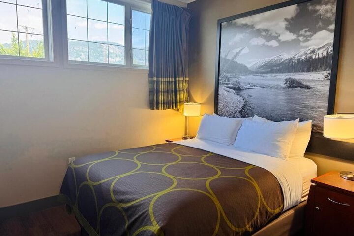 Super 8 by Wyndham Castlegar BC