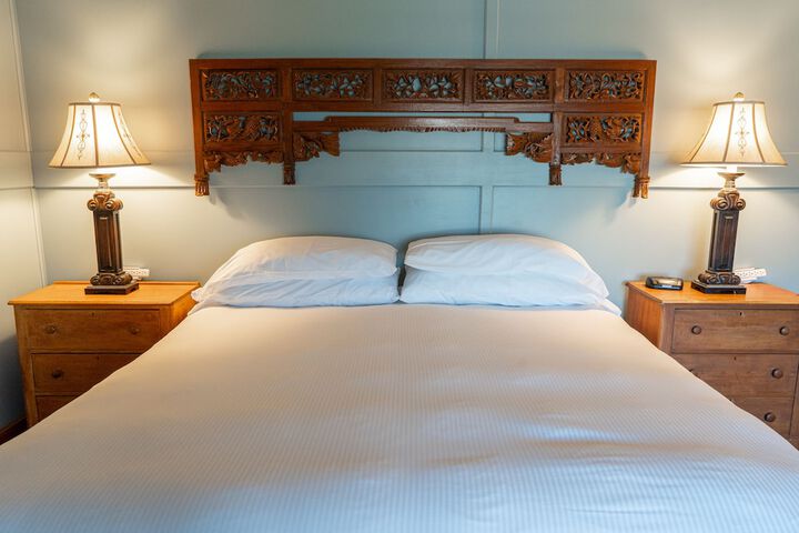 Room 43 of 146
