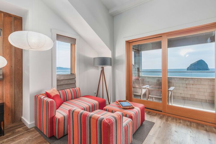 Headlands Coastal Lodge & Spa