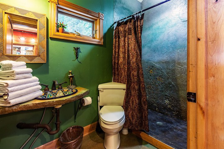 Room 32 of 58