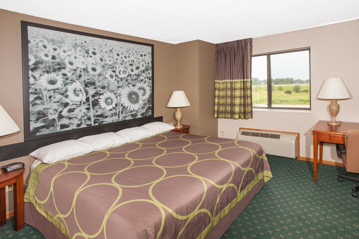 Room 17 of 25