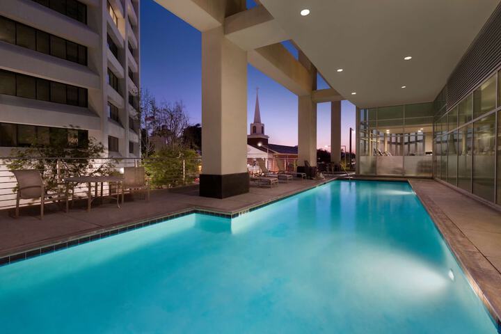 Embassy Suites Los Angeles - Glendale