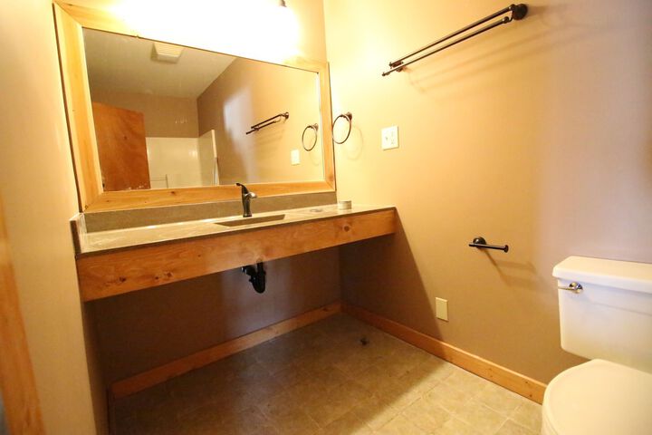 Room 53 of 132