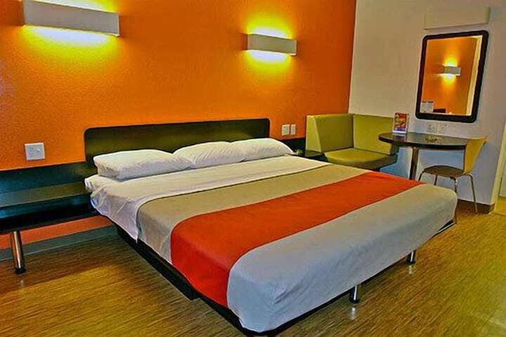 MOTEL 6 LOS ALAMOS