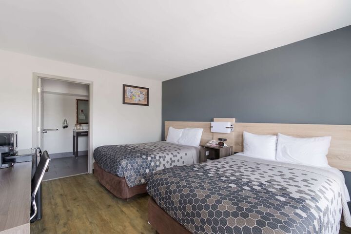 Room 14 of 22
