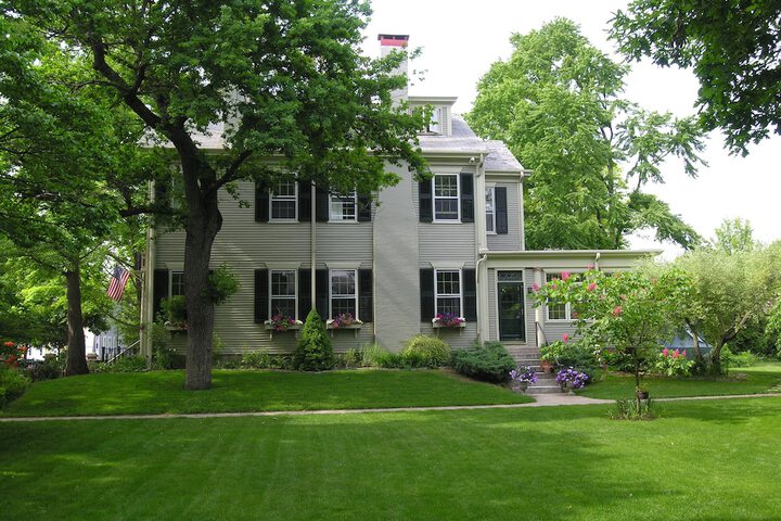 Delano Homestead Bed & Breakfast
