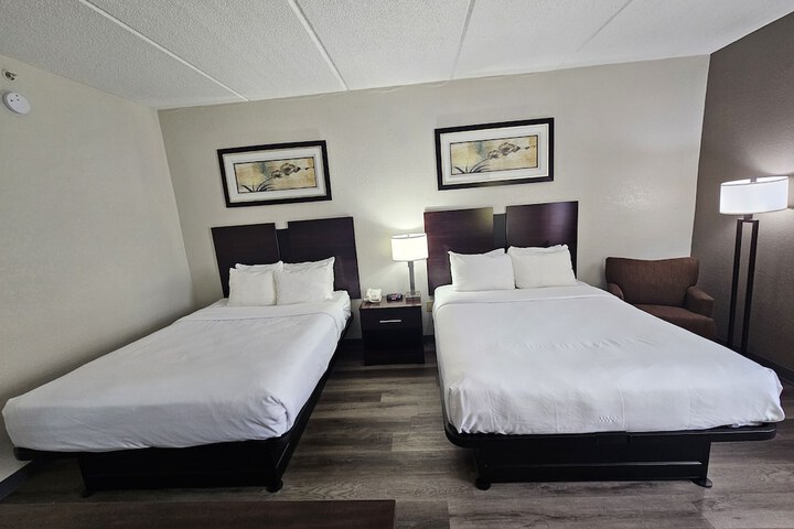 Quality Inn & Suites Lexington South