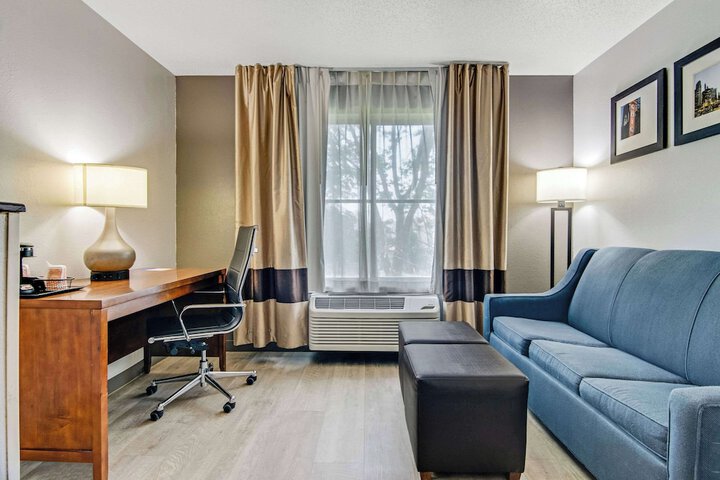 Room 38 of 44
