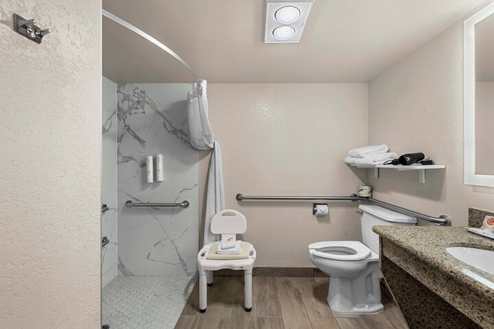 Clarion Pointe Wenatchee