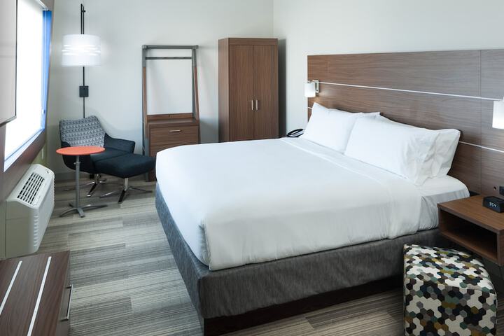 Room 22 of 63