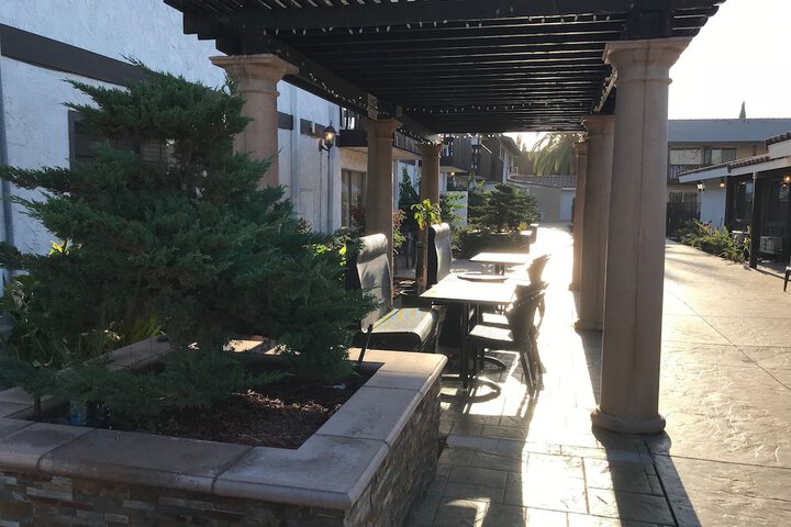 Hotel Exterior 57 of 64