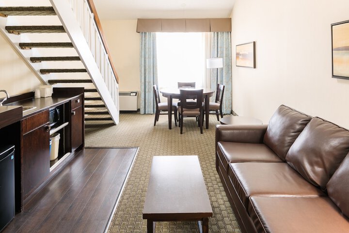 Room 30 of 48