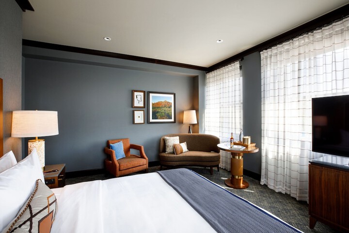 Room 40 of 64