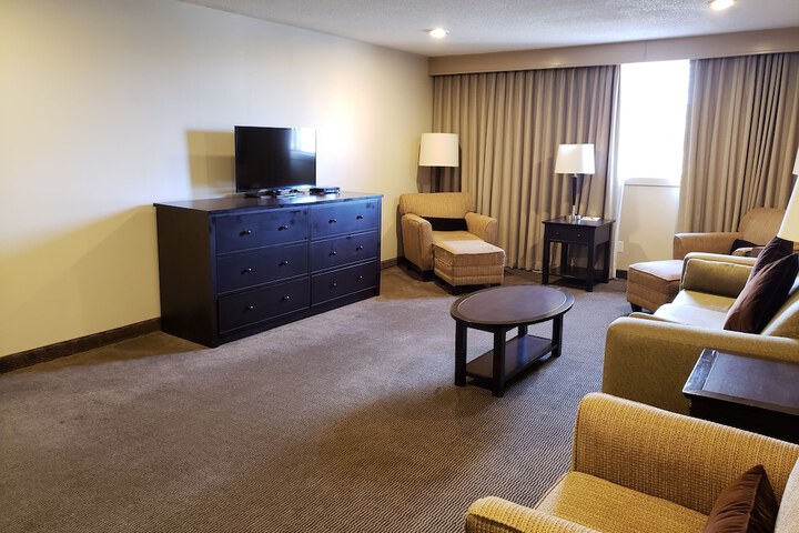 Room 8 of 44