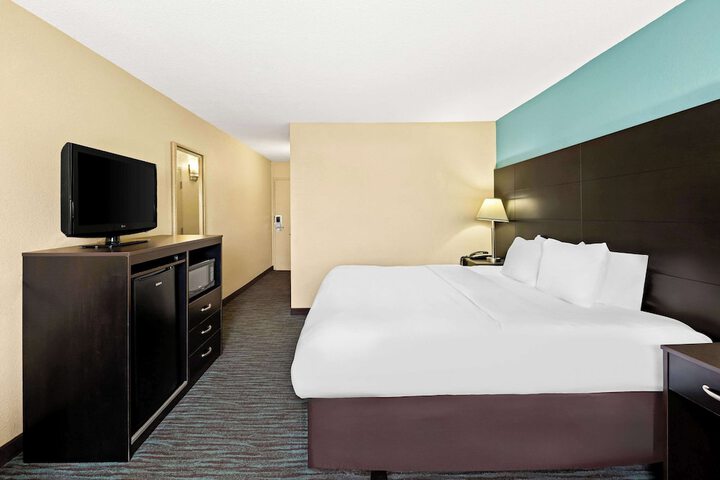 Room 34 of 55