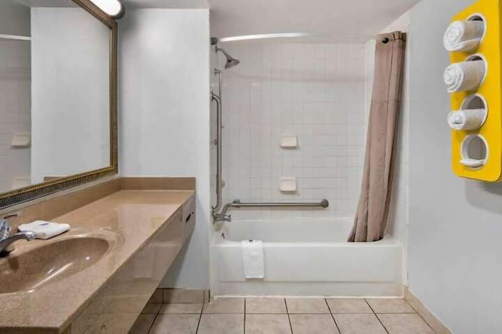 Room 25 of 26