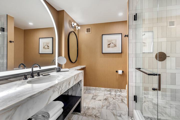 Omni Las Colinas Hotel
