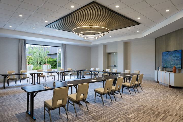 VEA Newport Beach a Marriott Resort & Spa