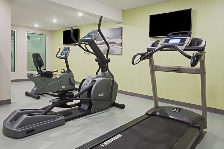 Holiday Inn Express & Suites Fredericton by IHG