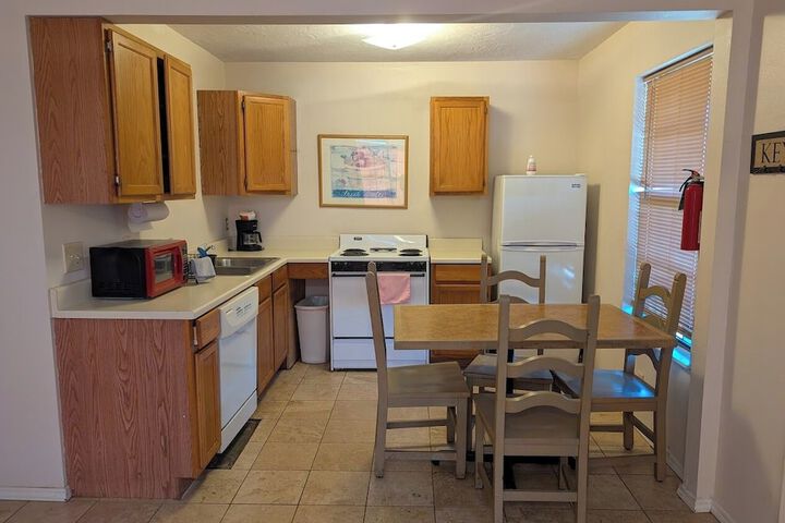 Cedarvale Cabins at Turner Falls