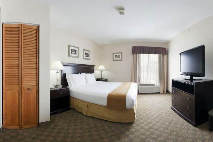 Room 17 of 49