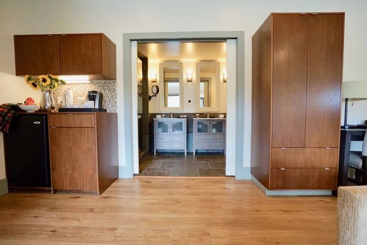 Room 15 of 128