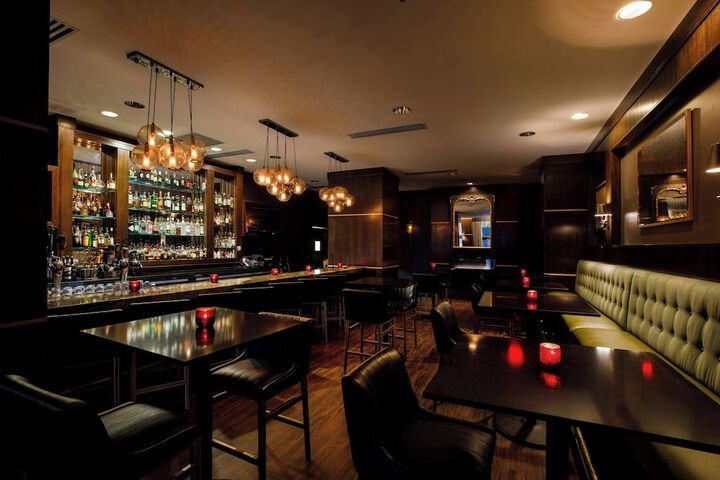 Lounge 90 of 102
