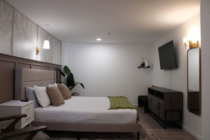 Room 37 of 75