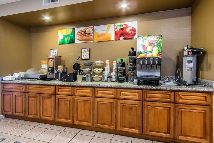Quality Inn Fresno Near University