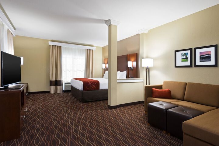 Room 27 of 46
