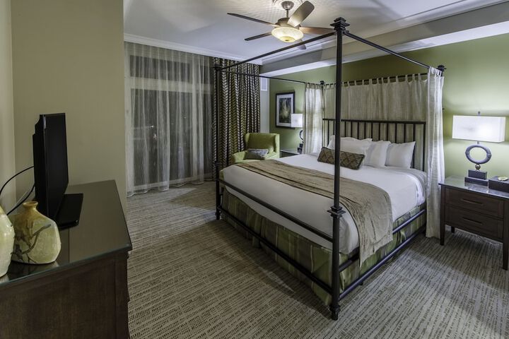 Room 41 of 76