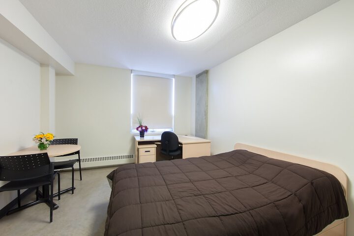 Room 43 of 80