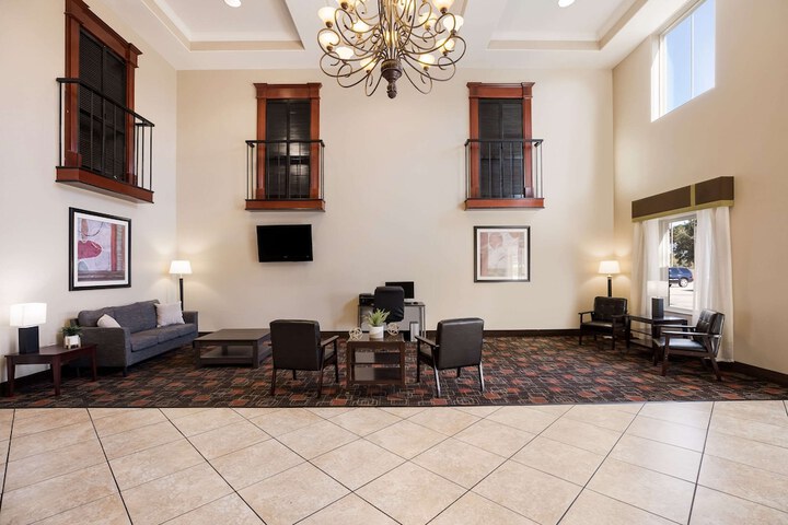Hotel Interior 9 of 30