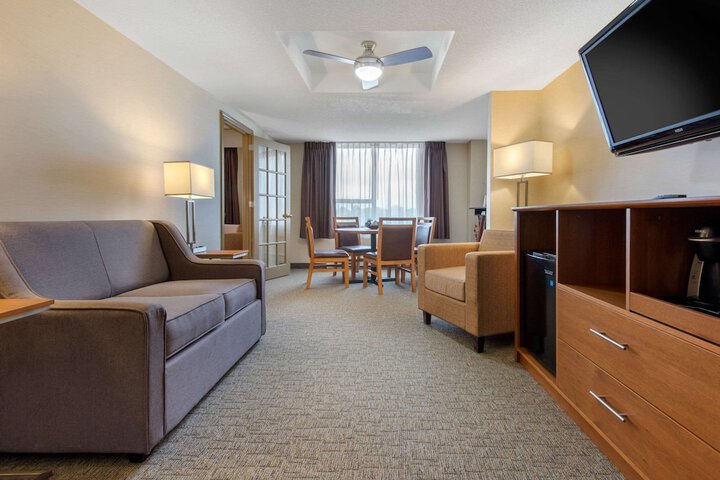 Room 14 of 26
