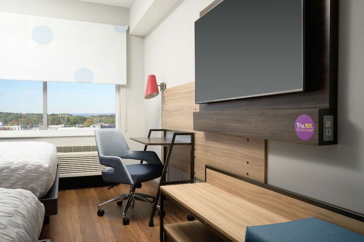 Room 15 of 22