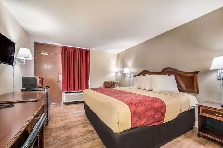 Room 21 of 25