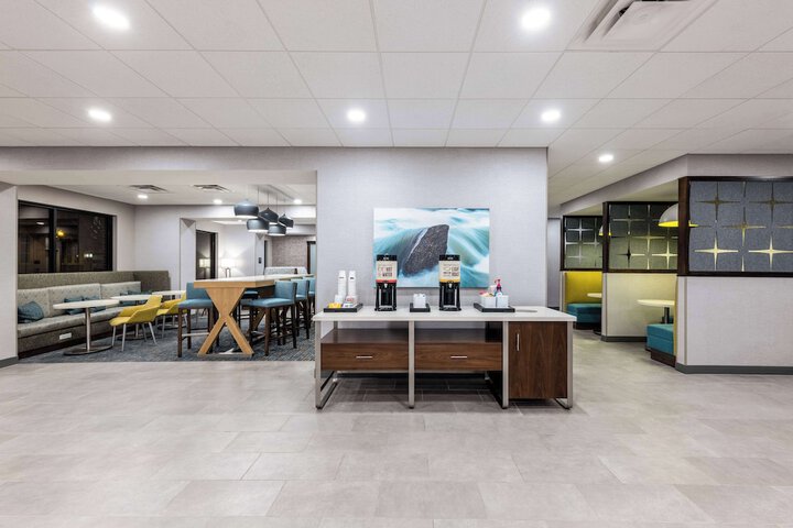 Hotel Interior 6 of 32