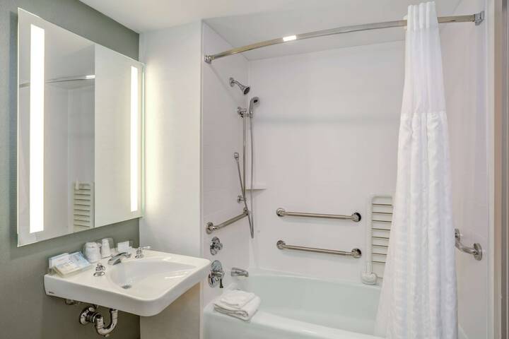 Hilton Garden Inn Boston / Waltham