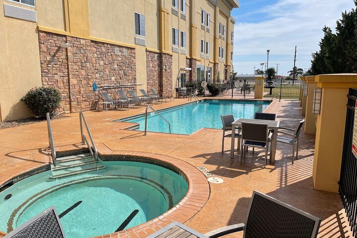Pool 3 of 34
